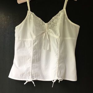 Show off your tan in this white summer Top!